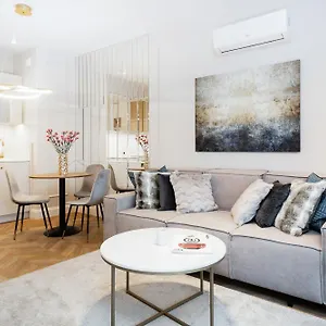  Hotel apartamentowy Mennica Deluxe Centre By Renters Prestige