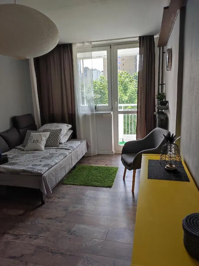 Room With A Balcony In The Very Center Of Warsaw Guest house